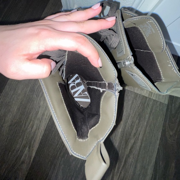 Size 5 Zara boots never used ! - Picture 1 of 3